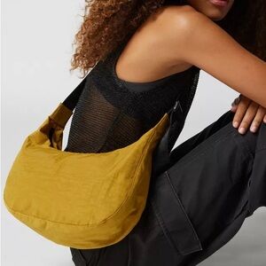 NWT Baggu Deadstock Medium Crescent Bag in Camel